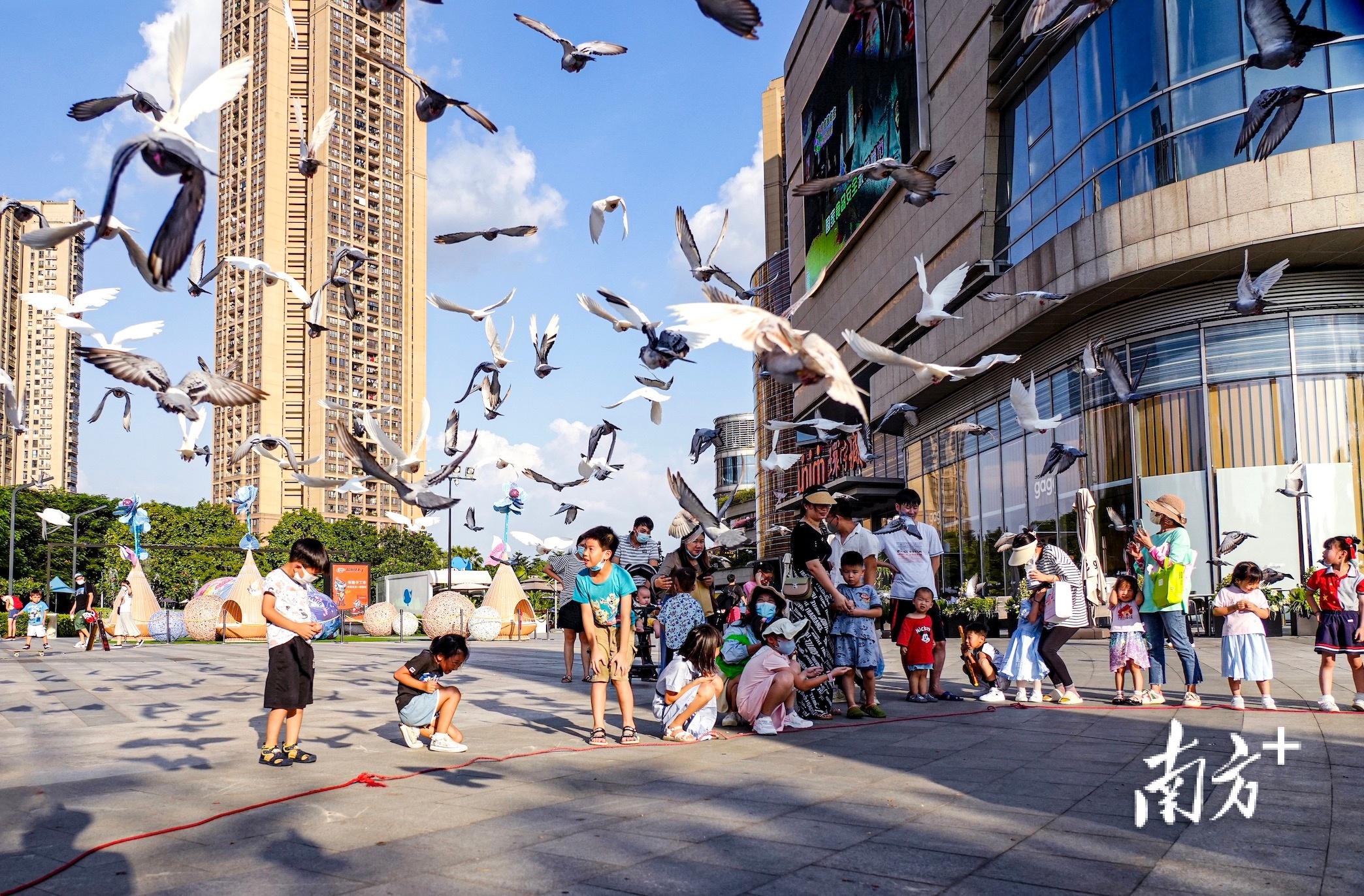 千灯湖环宇城。&nbsp; 桂城宣办供图