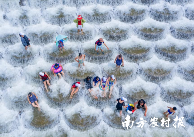 李阳桂《清凉夏日网红打卡地》清远英德市英红镇水头村落-村落子财富类