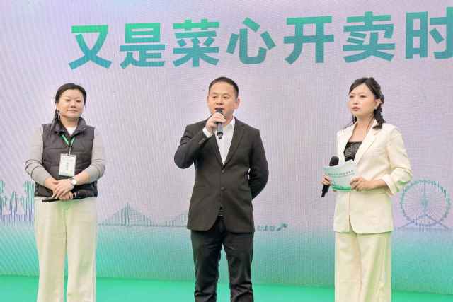 连州菜心生产销售企业代表分享开卖故事。