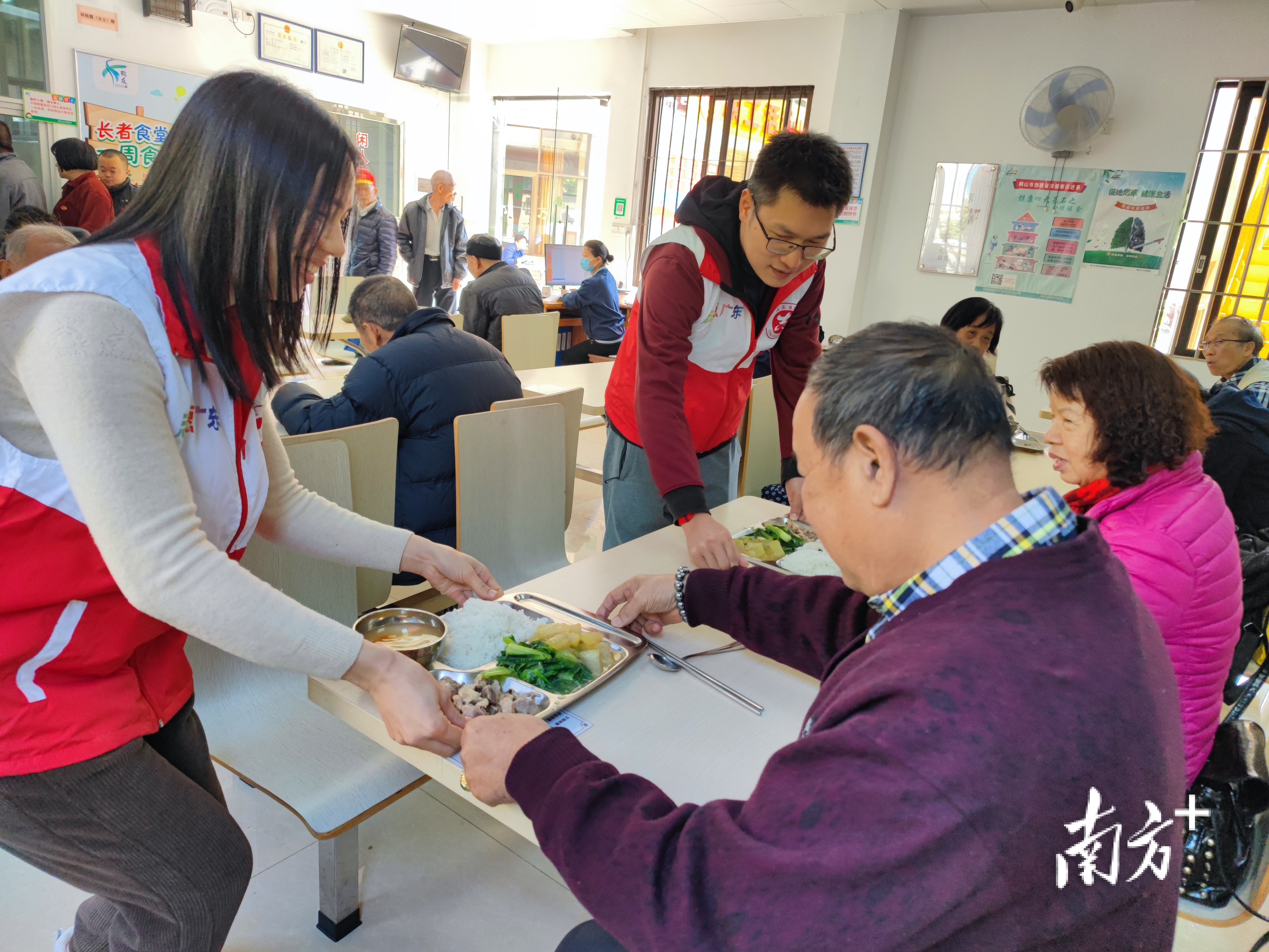 鹤山市沙坪街道桂林社区长者食堂。