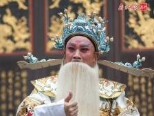 文化中国行·冬至｜戏台一声巨响，粤剧老baby闪亮登场