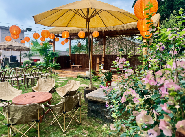 屋顶咖啡成为网红打卡点。