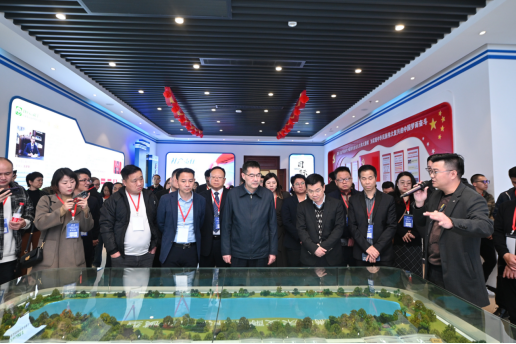 企业代表团到东源食品集团股份有限公司调研。