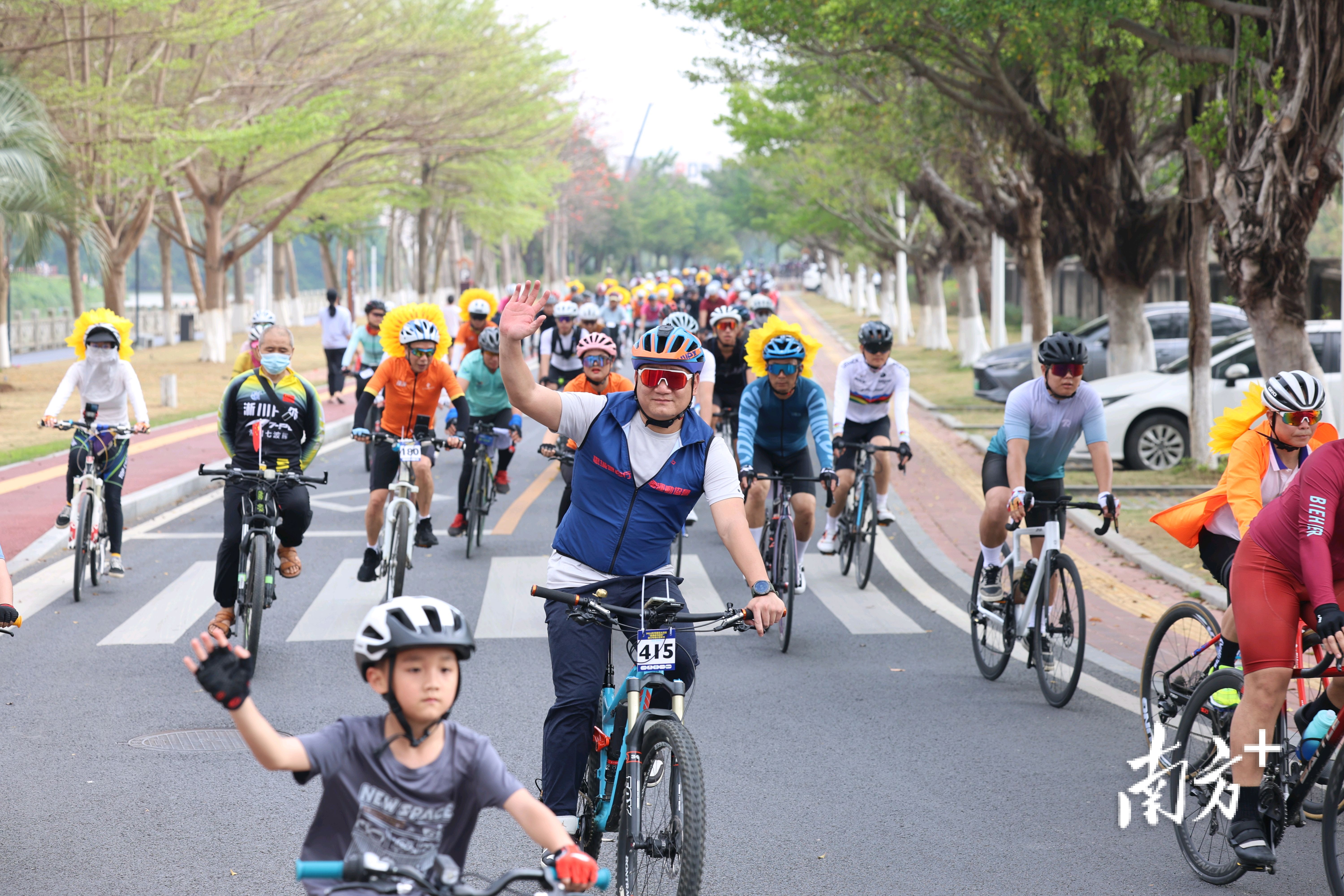 自行车骑行活动。 自行车骑行活动。