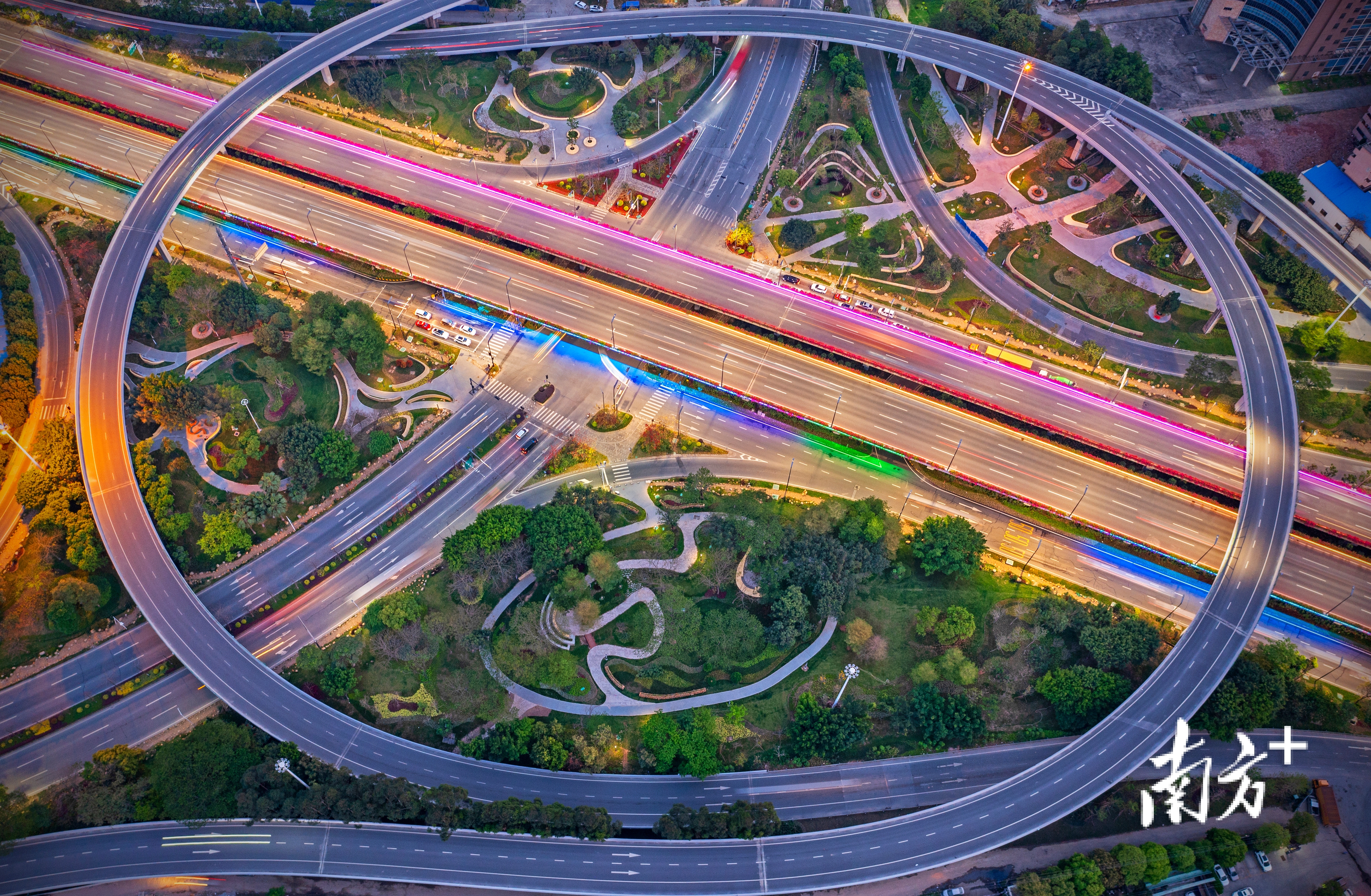 桂城交通网络立体便捷。 潘庆基 摄 桂城交通网络立体便捷。 潘庆基 摄