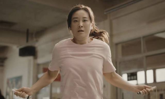 这一年，我们一起经历的“热辣滚烫”｜健康深一度2024盘点