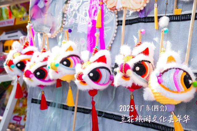 现场土特产及手工艺品展览展示