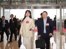 广东省政协十三届三次会议开幕，委员精神饱满履职