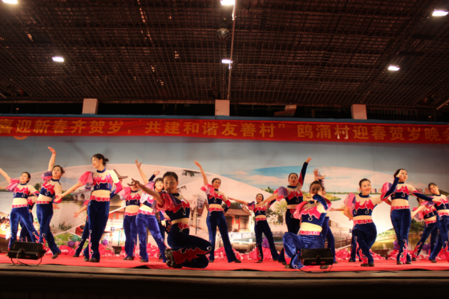 鸥涌“村晚”的舞蹈队之一。