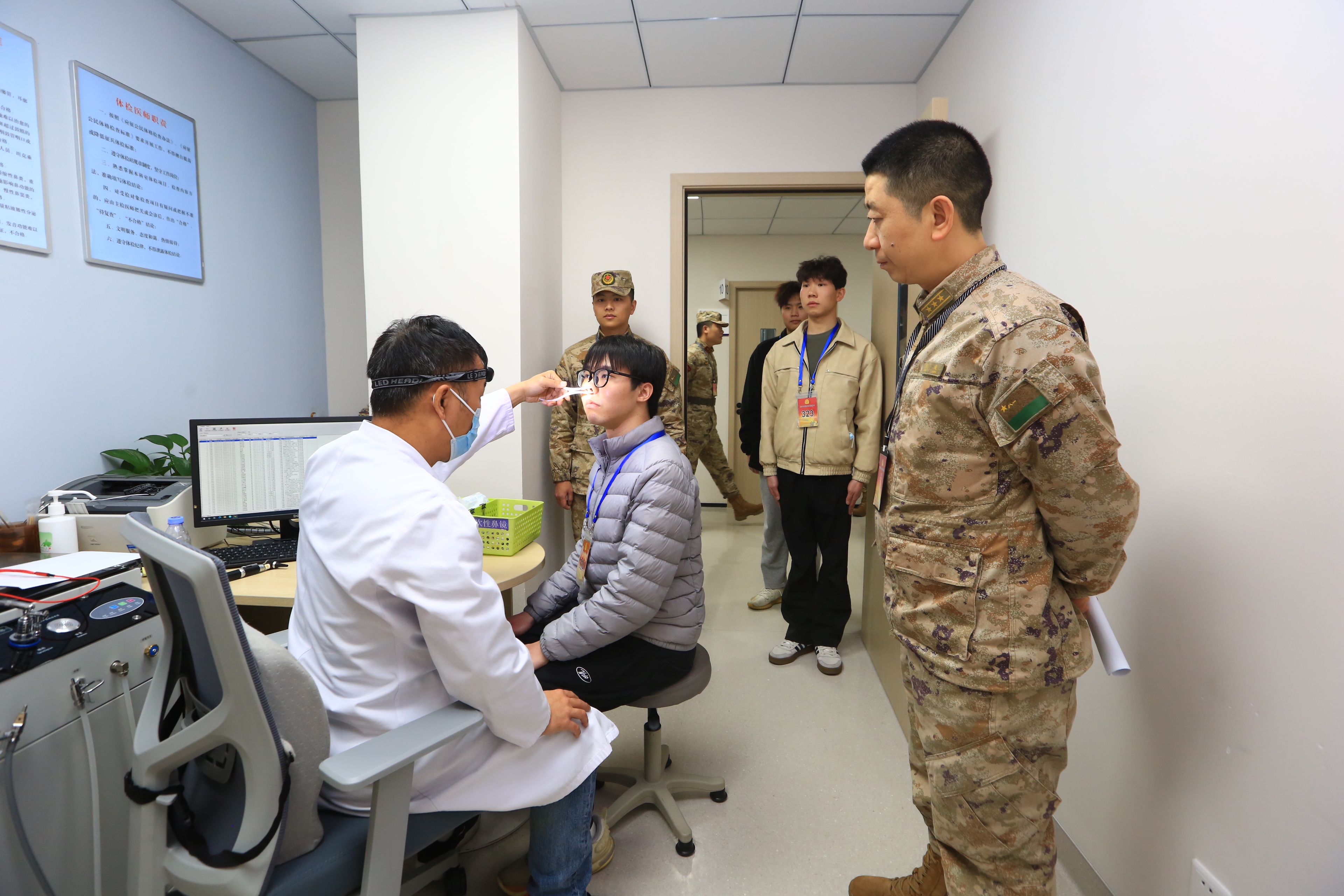 宝安严把征兵体检关,选拔过硬好儿郎