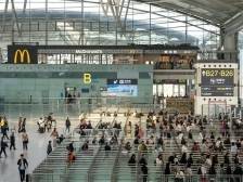 1月21日至22日，广州南站加开夜间高铁列车106列