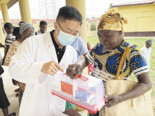 跨越山海与国界，让医疗更有温度与大爱