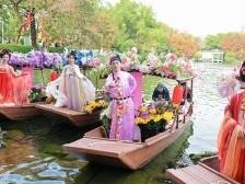 2025广州水上花市荔湾湖开市，沉浸式还原岭南水乡花地唯美场景
