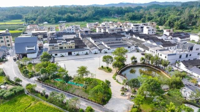 “勤廉范韵” 薪火相传——走读清远佛冈官塅围村