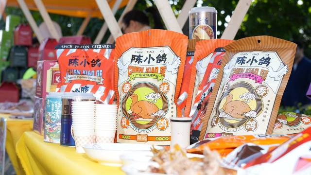 兴宁鸽产品热销。