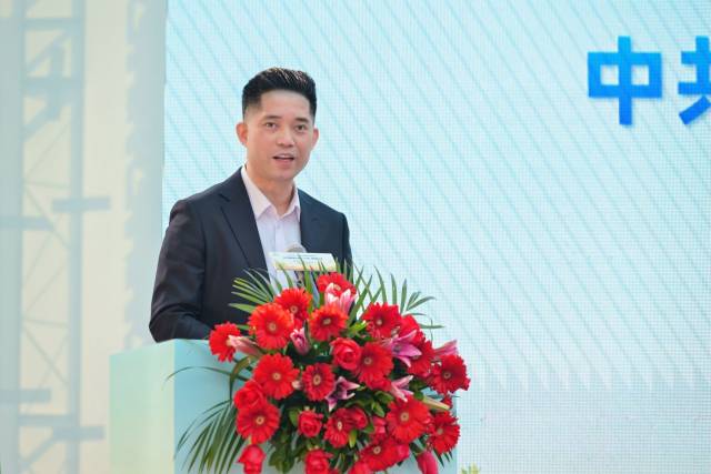 兴宁市委副书记、市长赵超文。