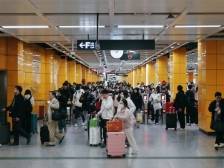 客流过大将“飞站”，这7个地铁站将迎烟花汇演散场高峰