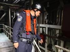 60岁边检民警的春节假期：坚守如灯，站好最后一班岗