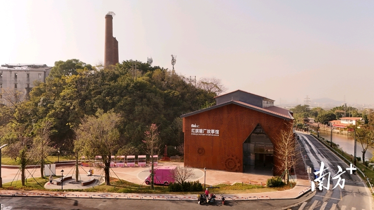 停用了20年的老旧厂房改造为文商旅综合体，一变而为新春网红打卡新地标。&nbsp;