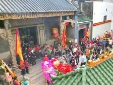 巳巳如意！大年初四，顺德非遗民俗“众涌春色”热闹巡游