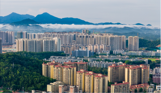 玉都新区已基本构建起现代化的城市道路、公共服务、县域商业等体系，吸引了不少人入住。信宜市委宣传部供图&nbsp;