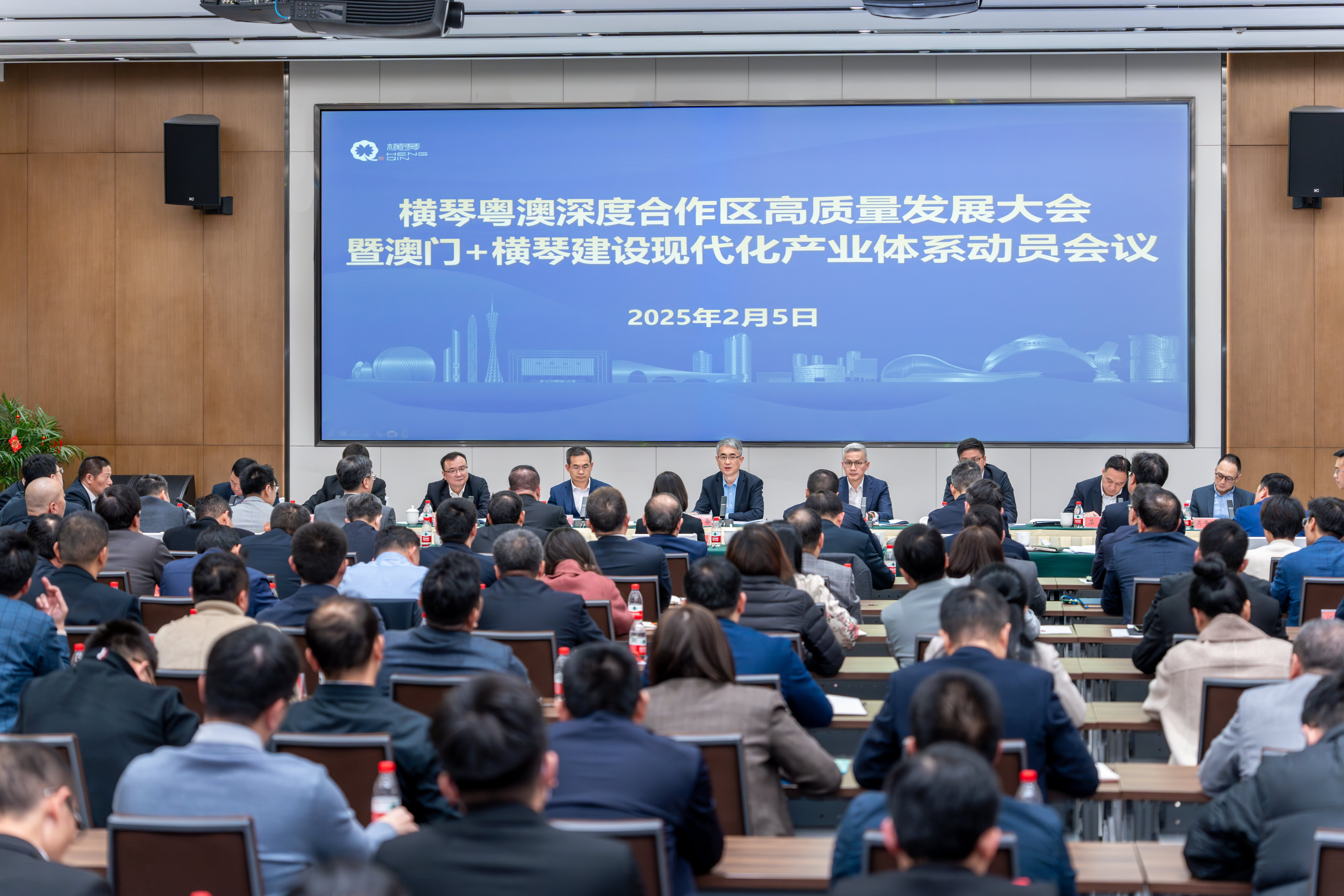 合作区新主官首亮相!“新春首会”背后的澳琴火花|横琴时评_南方+_南方plus