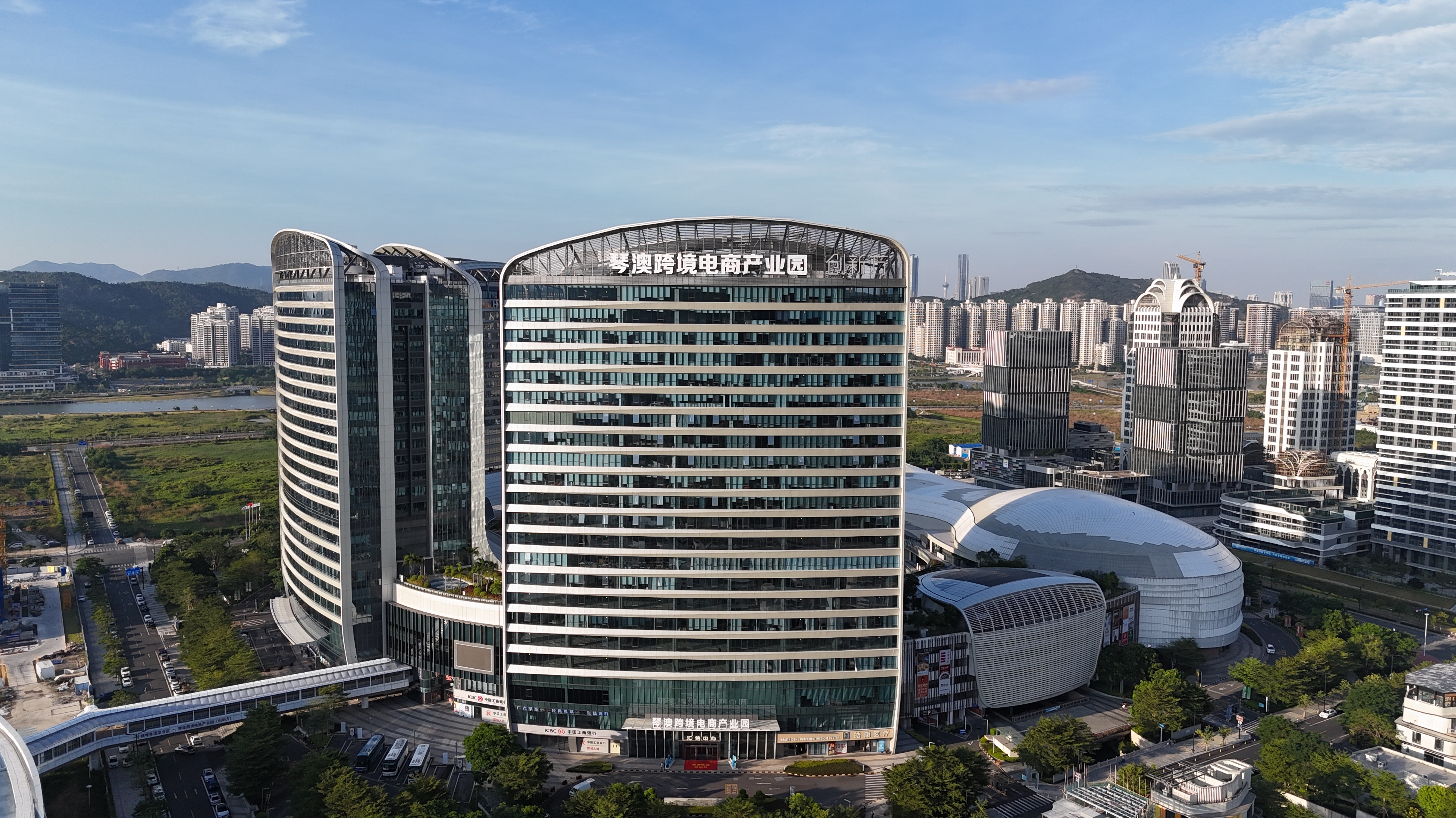 琴澳跨境电商产业园(创新方),凭借“跨境电商产业+文旅”的融合模式,在区域经济融合发展的浪潮中崭露头角。