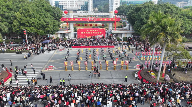 “龙母故乡”德庆非遗闹元宵，二十万民众共襄盛会