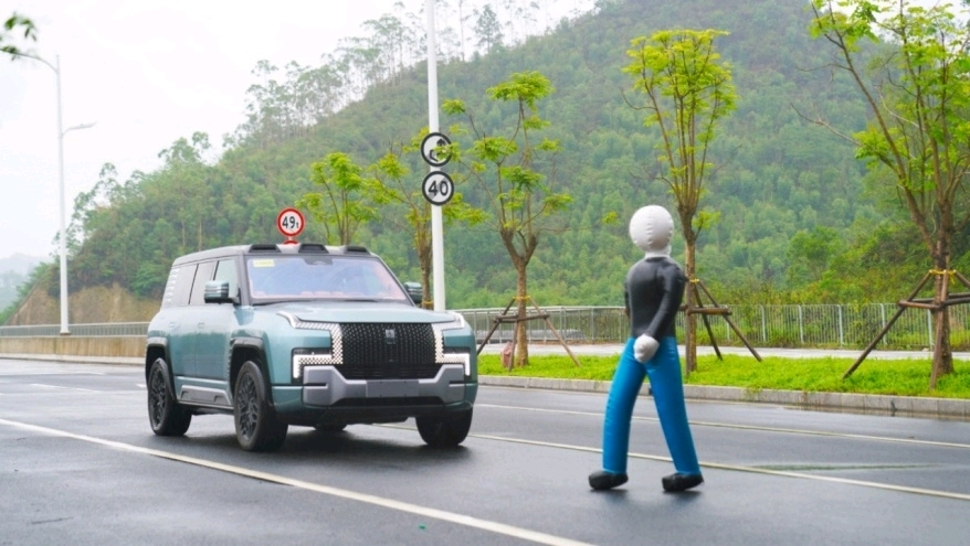 汽车智能驾驶研发投入分析：中千亿投入与全球竞赛