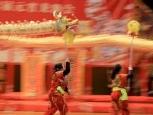 福永元宵龙狮会燃爆蛇年！3万多观众共赏非遗盛宴