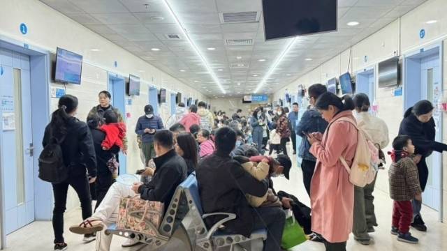 《健康深一度》2025年度盘点：十大热词透视全民健康脉搏