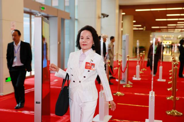 现场直击｜广州市政协十四届四次会议正式开幕