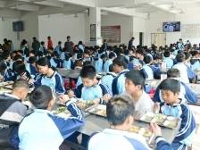 阳春这所乡村学校如何打造师生“舌尖港湾”？