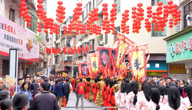 每年农历正月十五至正月二十期间，郁南连滩都会举办张公庙诞，以纪念抗倭英雄张元勋。