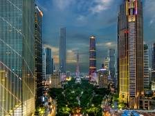 千年商都，如何再次闪耀全球消费版图？｜深读两会