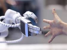 两会热话题｜宇树之后，下一个“刷屏”机器人会诞生在深圳吗？