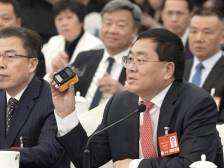 粤产读码器现身两会！AI训练让它身价涨了10倍 | 广东团开放日