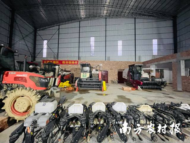 在沈燕芬的带领下，石乡合作社为农户提供全面的农机服务