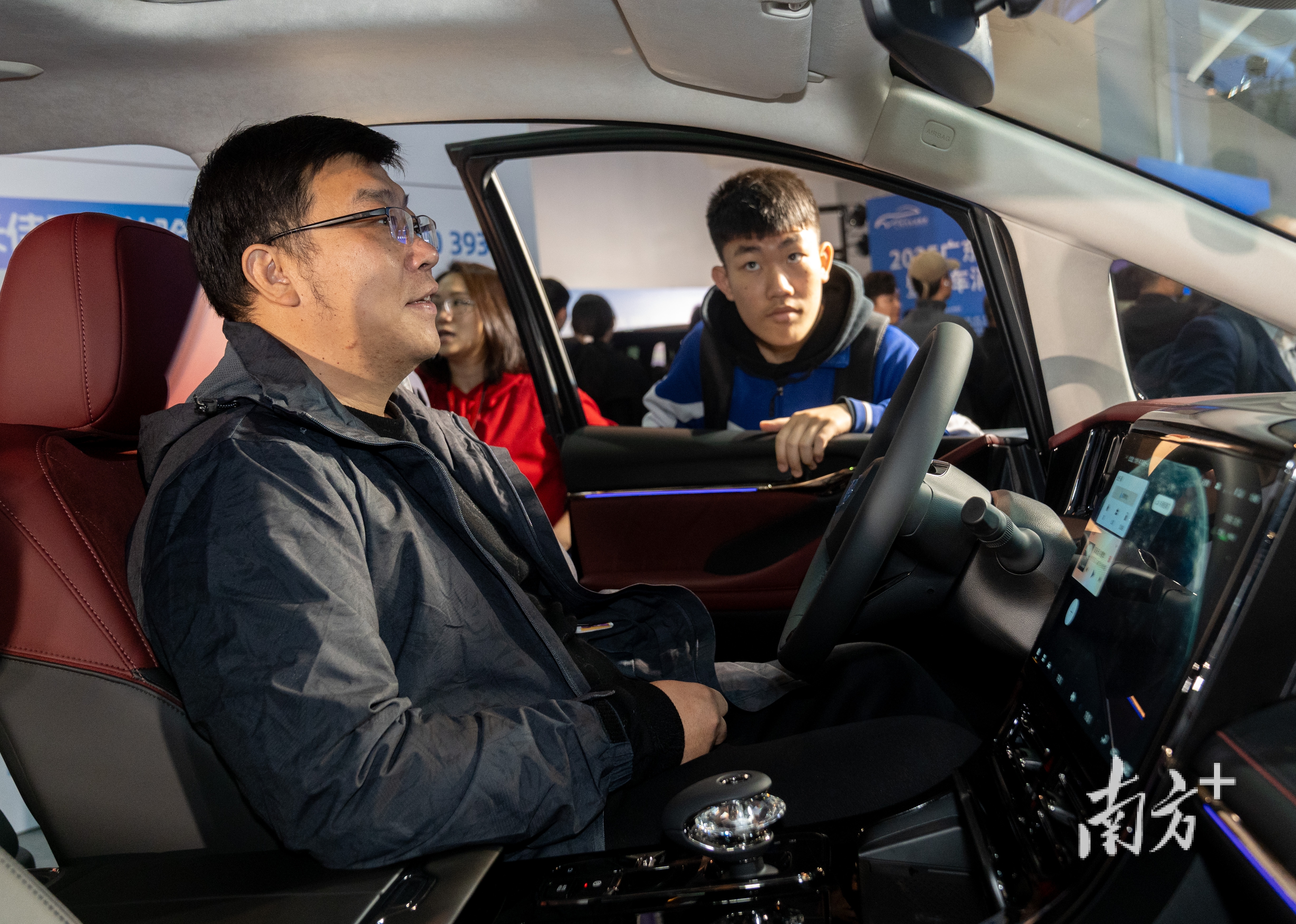 南方+ 钟志辉 拍摄