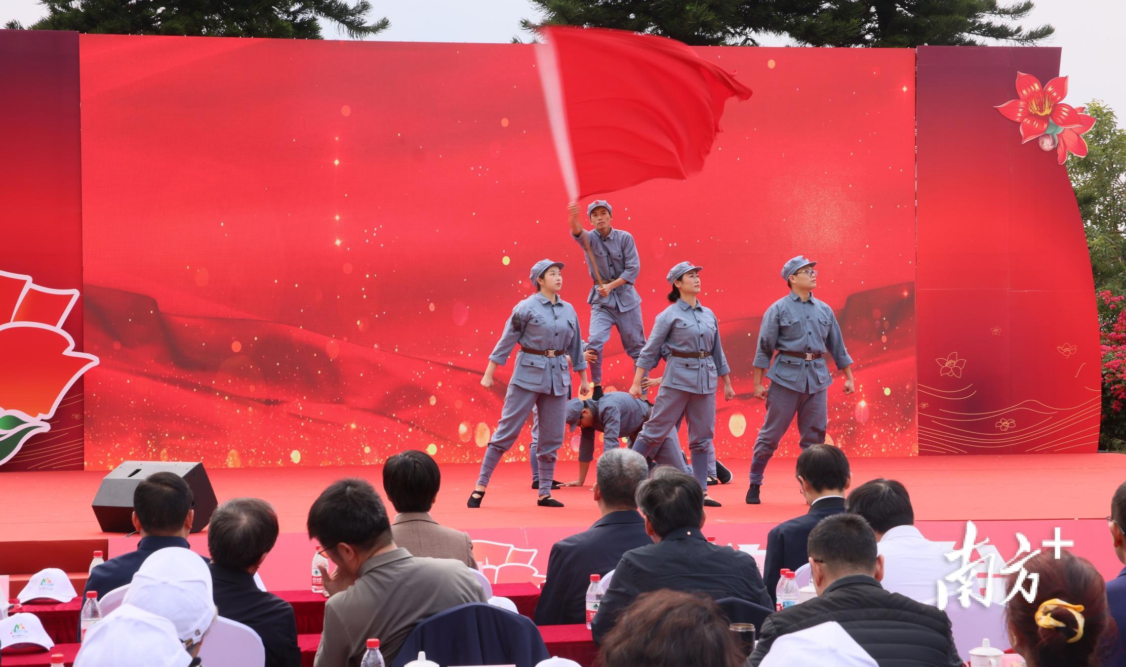    南方+ 梁文祥 拍摄