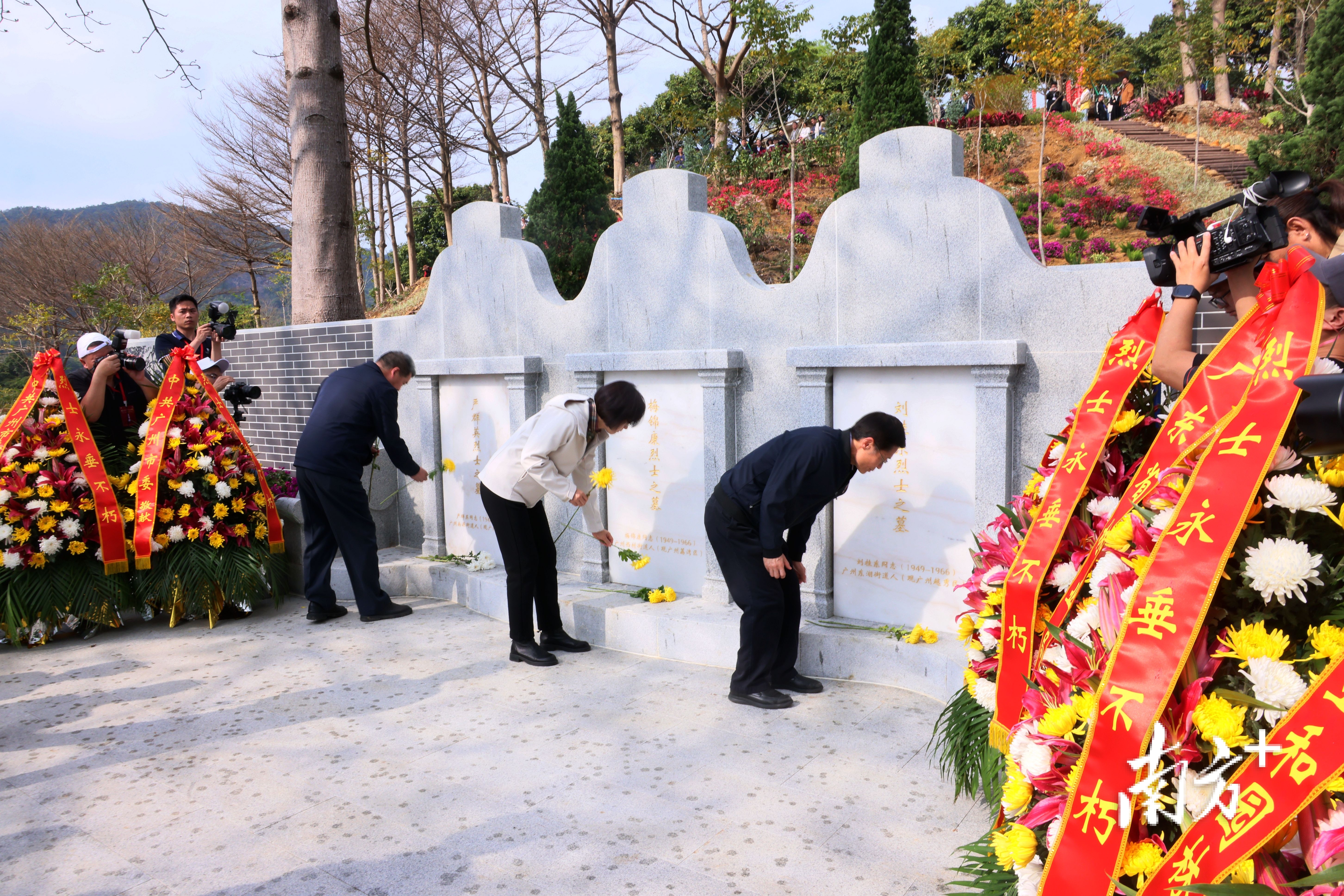    南方+ 梁文祥 拍摄