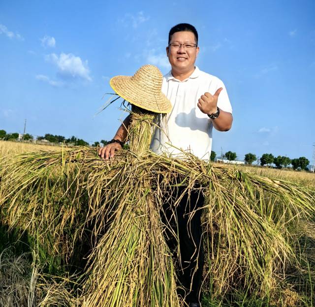 黄嘉华返乡创业，信心满满。  受访者供图