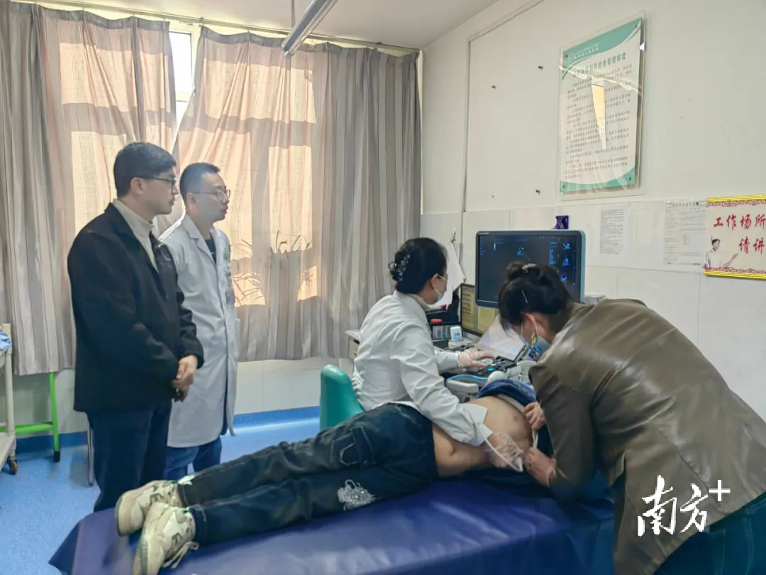 安再尔艾力·玉麦尔正在接受复查。