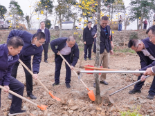 共建绿美雷高！生态环境部珠江南海局联合中国海油湛江分公司开展植树活动