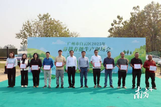 2025年高考報(bào)名即將開(kāi)始 多省份公布報(bào)名安排→