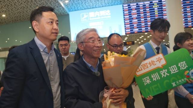 为地铁手写站名五年后，“山西姥爷”到深圳了