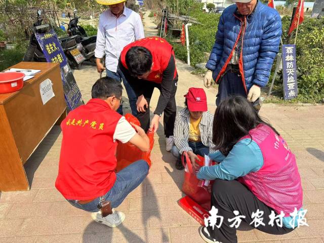 设立森林防火检查点。