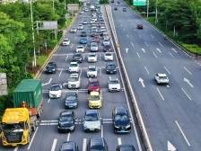 广东今日迎清明节前车流高峰！珠三角周边高速公路假期易缓行