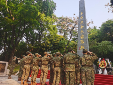蛇口街道赴内伶仃岛革命烈士纪念碑开展祭扫活动｜南山国防