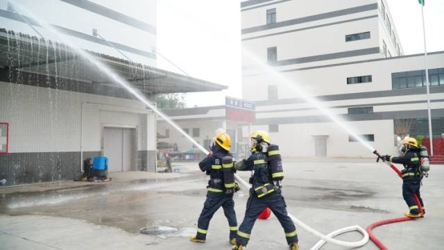 陈馨儿《着火了》
